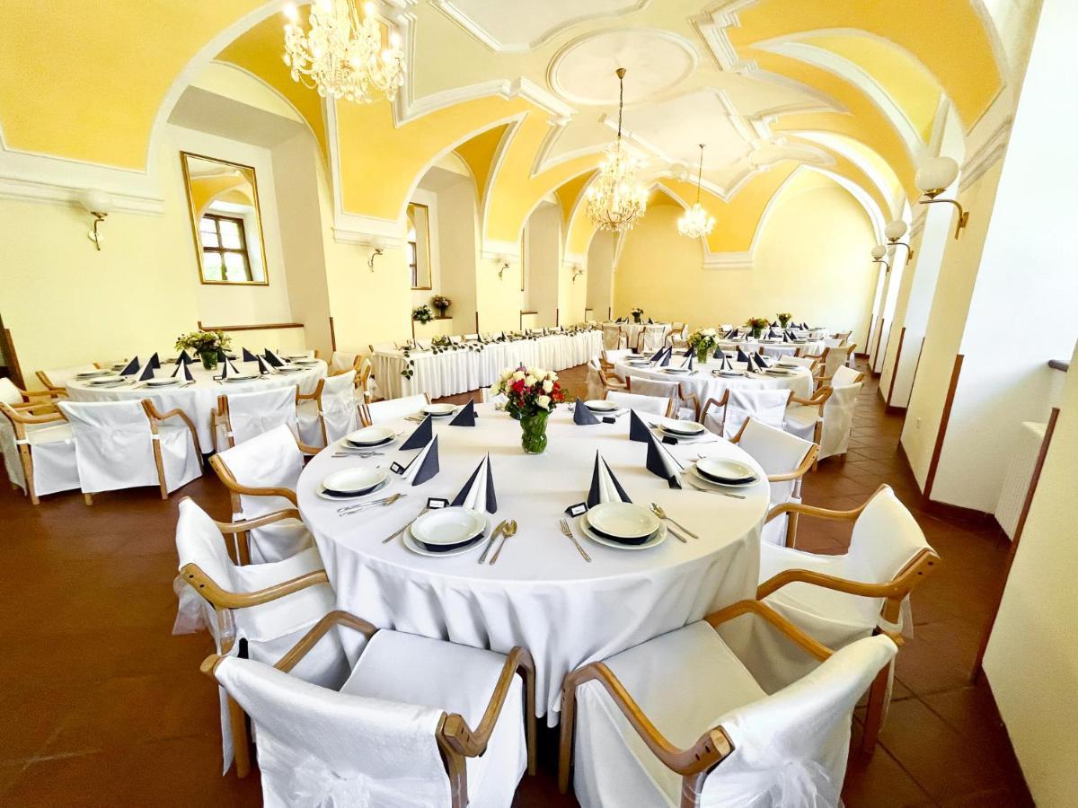 Hradec Králové Nove Adalbertinum מראה חיצוני תמונה