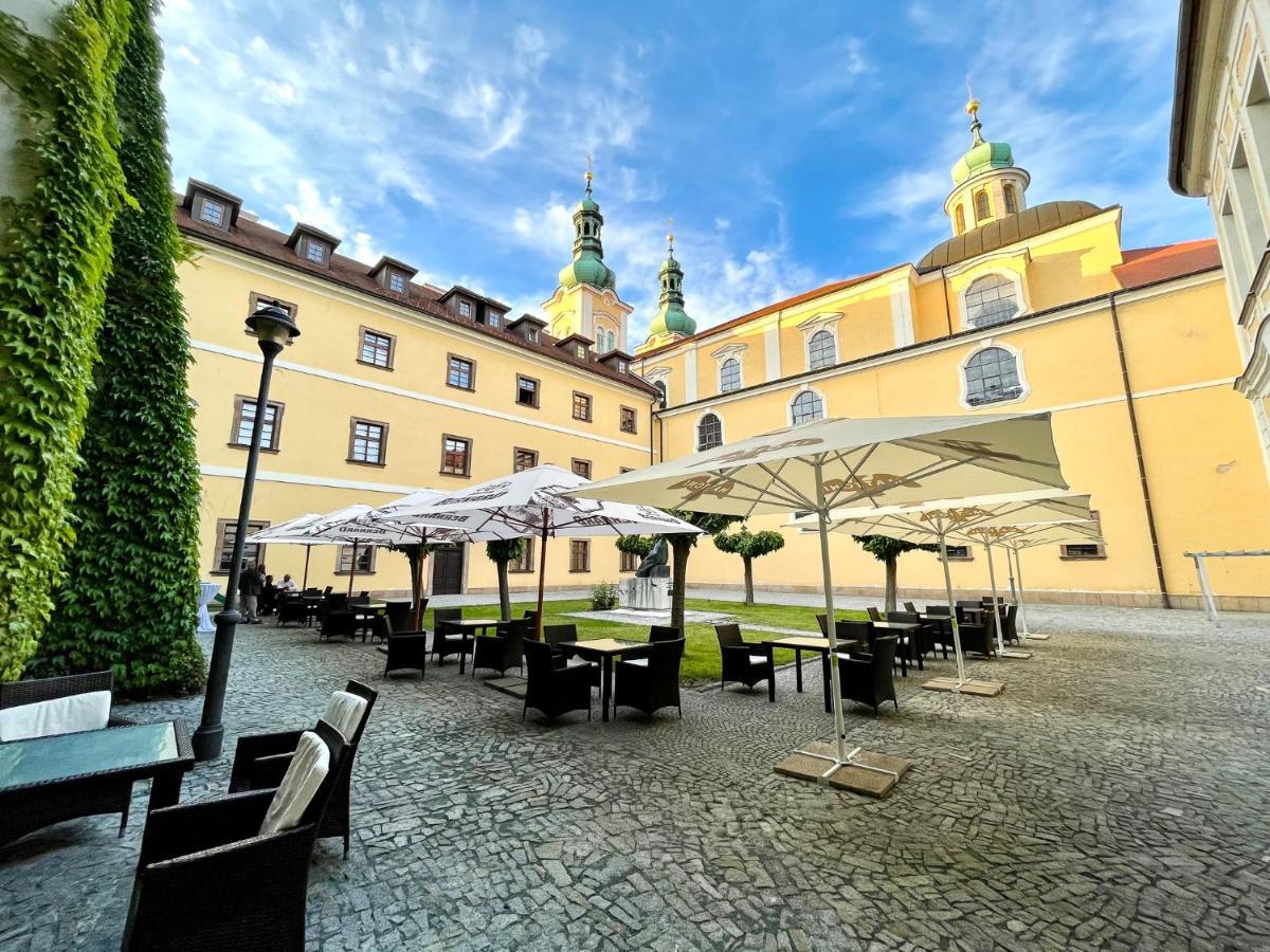 Hradec Králové Nove Adalbertinum מראה חיצוני תמונה