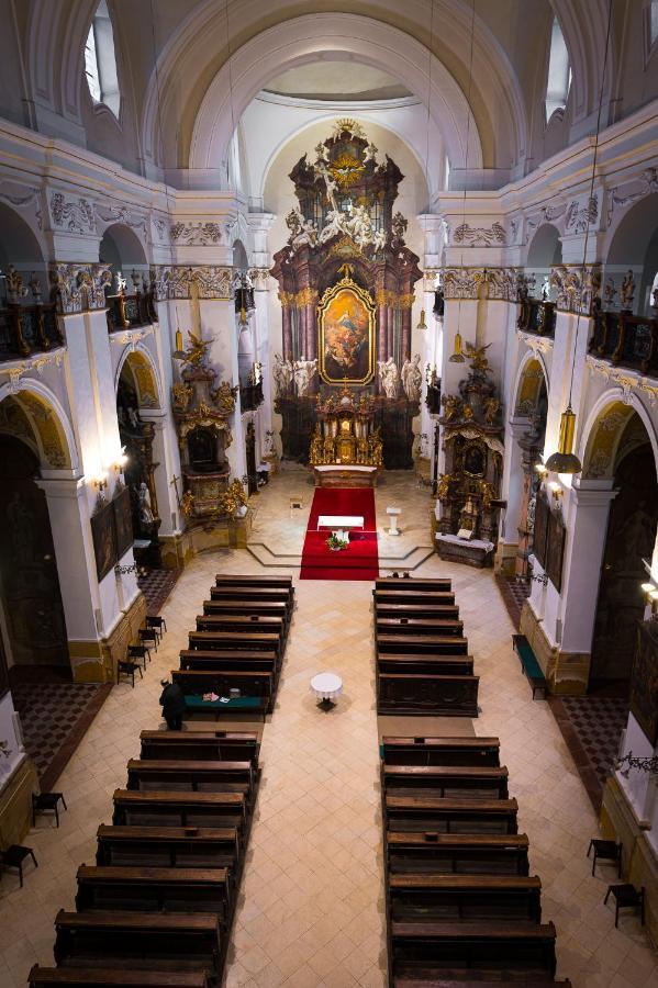 Hradec Králové Nove Adalbertinum מראה חיצוני תמונה